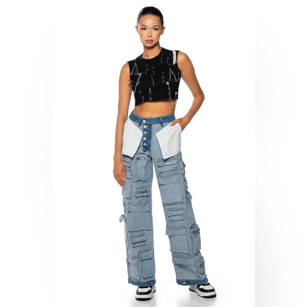 AKIRA About My Coin Multi-Pocket Cargo Jeans - Picture 2 of 7